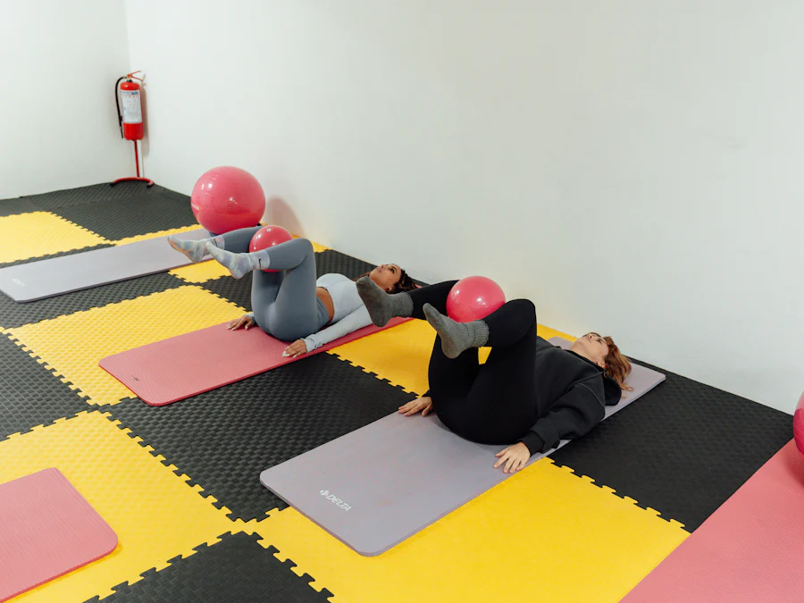 Grupo realizando una clase de pilates
